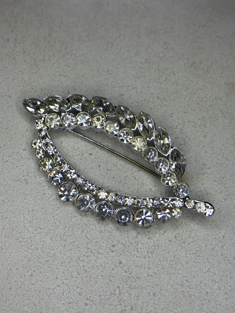 vintage crystal rhinestone leaf style statement brooch